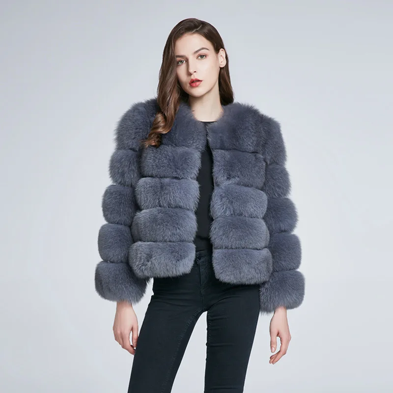 Harppihop Women Warm Real Fox Fur Coat Short Winter Fur Jacket Outerwear Natural Blue Fox Fur Coats for Women C-423
Harppihop Women Warm Real Fox Fur Coat Short Winter Fur Jacket Outerwear Natural Blue Fox Fur Coats for Women C-423