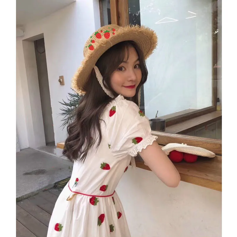 2020 Top Fashion New Polyester A-line Summer Dress French Vintage Dress Summer Short Sleeve V-neck Lace Strawberry Maxi Women
2020 Top Fashion New Polyester A-line Summer Dress French Vintage Dress Summer Short Sleeve V-neck Lace Strawberry Maxi Women