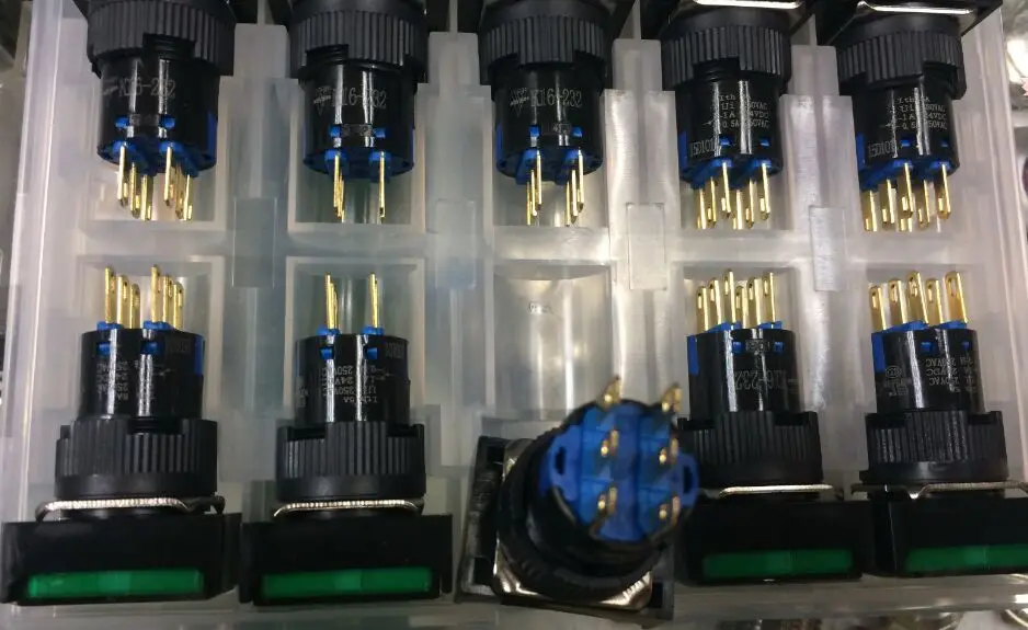 16MM Switch Automatic Reset Rectangle indicator 5A 220VAC DPDT (2a+2b not LED ) K16-232 DIP6 Top red colour new and original
16MM Switch Automatic Reset Rectangle indicator 5A 220VAC DPDT (2a+2b not LED ) K16-232 DIP6 Top red colour new and original