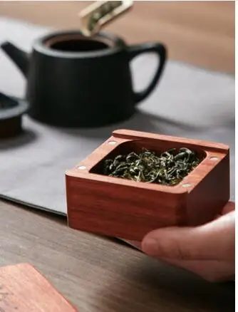 Wooden portable tea box small travel tea cans household small tea flat box
Wooden portable tea box small travel tea cans household small tea flat box