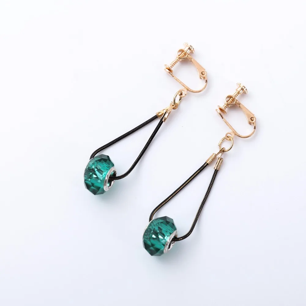 COWNINE Clip on ear Without piercing No Hole Earrings For women Gold ring ear jewelry female brand exaggerated Big circle round
COWNINE Clip on ear Without piercing No Hole Earrings For women Gold ring ear jewelry female brand exaggerated Big circle round