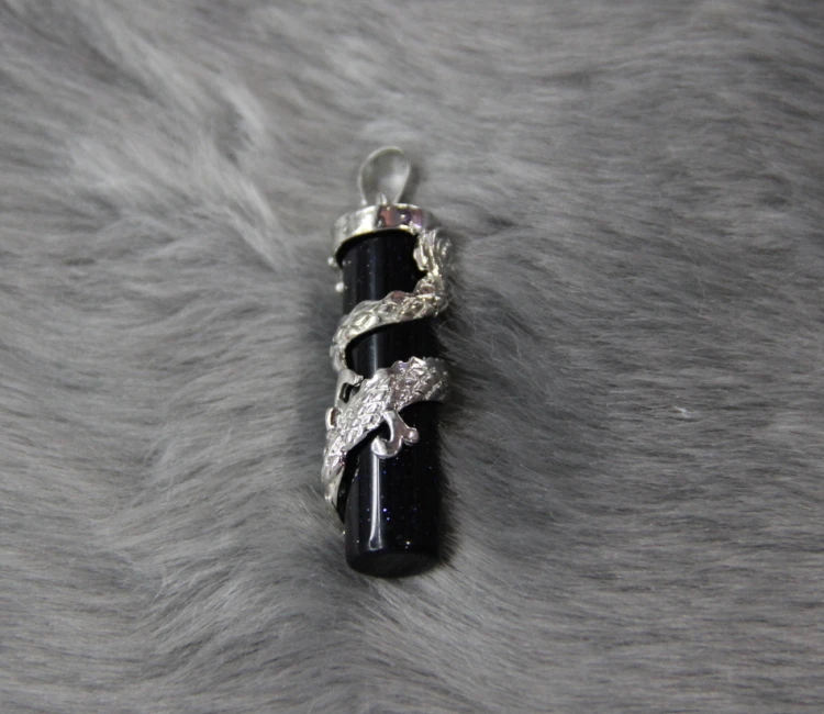 Natural Black Gems Stone Wrapped by Dragon Semi preicous Dragon Beads Drop Pendants Jewelry for Women Accessories 2015
Natural Black Gems Stone Wrapped by Dragon Semi preicous Dragon Beads Drop Pendants Jewelry for Women Accessories 2015