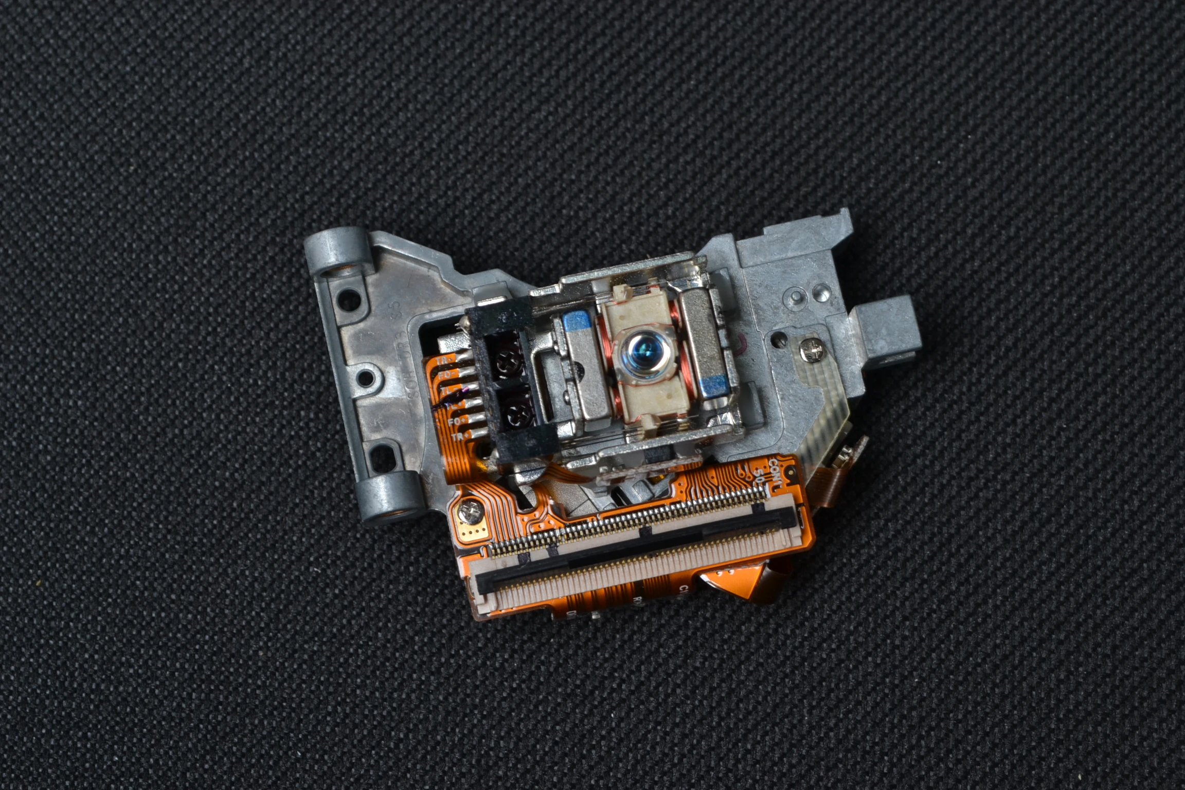 Original Replacement For SAMSUNG DVD-R131/XEB CD Player Laser Lens Assembly DVD-R131/XEB Optical Pick-up Bloc Optique Unit
Original Replacement For SAMSUNG DVD-R131/XEB CD Player Laser Lens Assembly DVD-R131/XEB Optical Pick-up Bloc Optique Unit