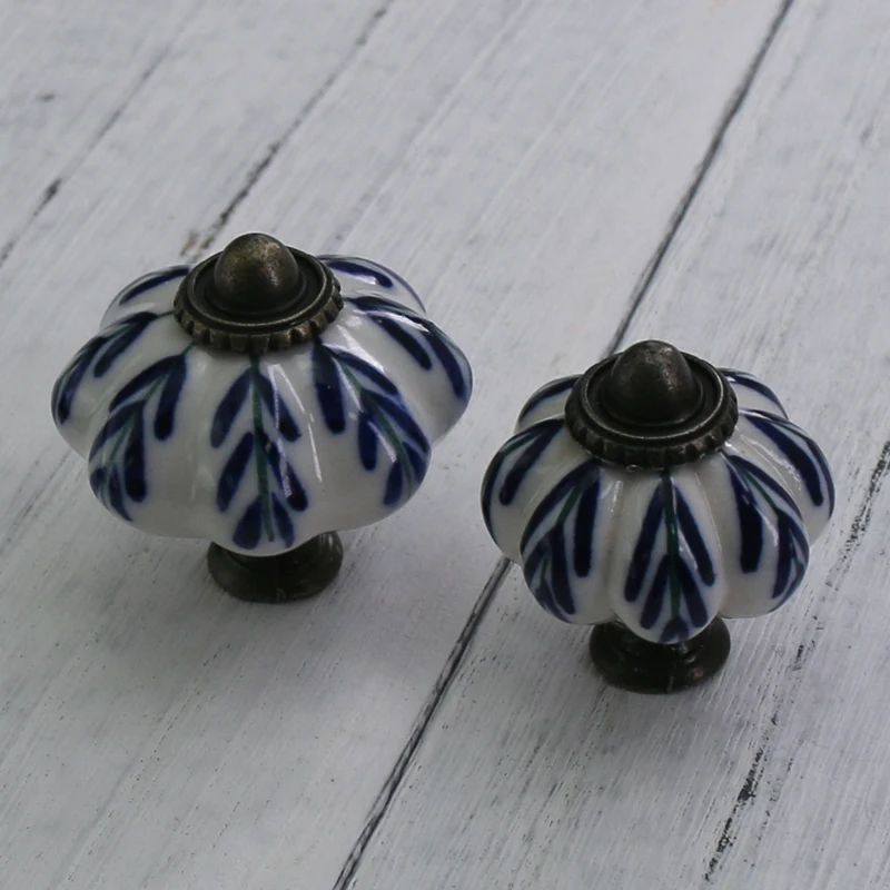 Blue Leaf Painted ceramic knobs furniture handles knobs wardrobe and cupboard knobs drawer dresser knobs cabinet pulls 8PCS
Blue Leaf Painted ceramic knobs furniture handles knobs wardrobe and cupboard knobs drawer dresser knobs cabinet pulls 8PCS