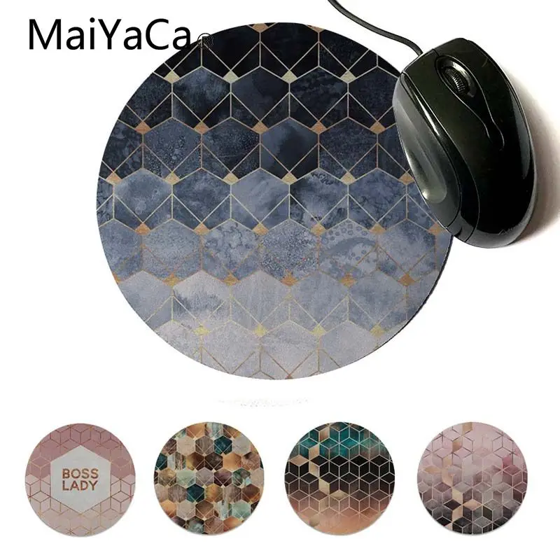 MaiYaCa шестиугольные и бриллиантовые игровые скоростные мыши розничная продажа небольшой резиновый коврик для мыши пользовательский дизайн ...
MaiYaCa шестиугольные и бриллиантовые игровые скоростные мыши розничная продажа небольшой резиновый коврик для мыши пользовательский дизайн ...
