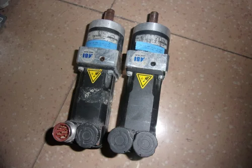 Servo motor LSH-050-4-60-320/T1 , Used one , 90% appearance new , 3 months warranty , fastly shipping
Servo motor LSH-050-4-60-320/T1 , Used one , 90% appearance new , 3 months warranty , fastly shipping
