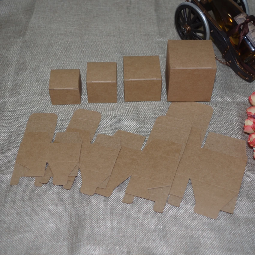 50pcs In/ 8x8x6/7/8/9/12cm 4sizes White/kraft Paper Box Diy Lipstick Perfume Oil Bottle Packaging Boxes For Tube Valve Packing
50pcs In/ 8x8x6/7/8/9/12cm 4sizes White/kraft Paper Box Diy Lipstick Perfume Oil Bottle Packaging Boxes For Tube Valve Packing