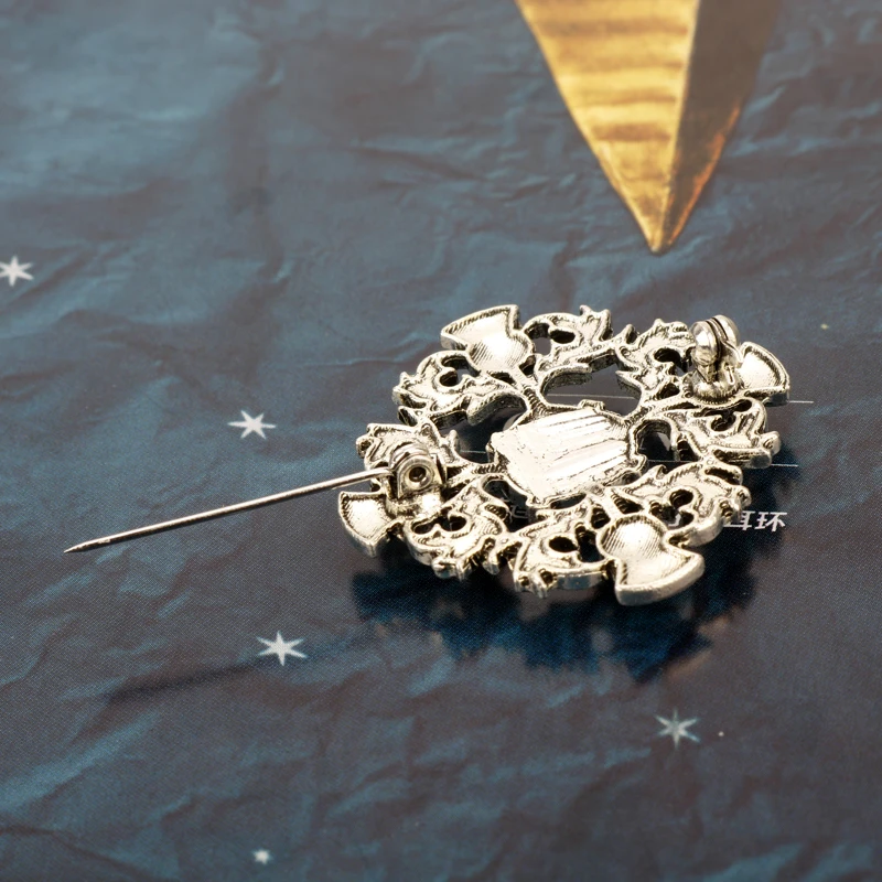 TV Outlanders Thistle Flower Alloy Enamel Pin Clothes Shirt Jeans Brooch Crystal Pins Badge Fashion Brooches for Women
TV Outlanders Thistle Flower Alloy Enamel Pin Clothes Shirt Jeans Brooch Crystal Pins Badge Fashion Brooches for Women
