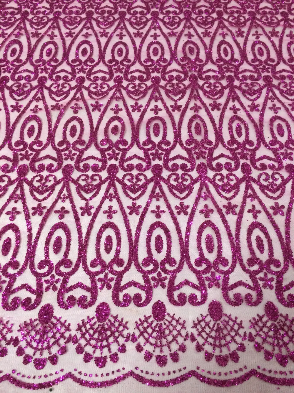 Новый tull чистая ткань/шнур сетка ткань в fushia розовый цвет для свадебного платья с бисером
Новый tull чистая ткань/шнур сетка ткань в fushia розовый цвет для свадебного платья с бисером