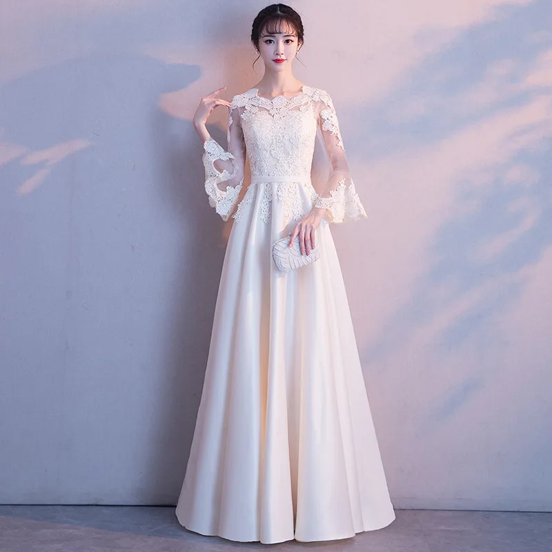 White Lace Women Chinese Traditional Dress Party Lady Elegance Cheongsam Wedding Dress Vintage Bridesmaid Qipao Evening Dress
White Lace Women Chinese Traditional Dress Party Lady Elegance Cheongsam Wedding Dress Vintage Bridesmaid Qipao Evening Dress