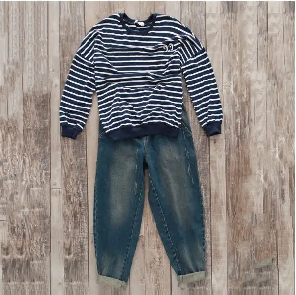 2022 washed white loose waist wide leg cowboy harem pants worn radish pants female
2022 washed white loose waist wide leg cowboy harem pants worn radish pants female