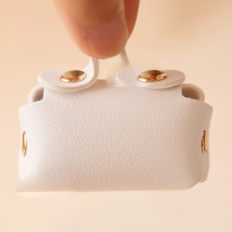 B279 Blyth Doll clothes gift 1/6 dolls Accessories handmade Women's leather bag cosmetic bag 1pcs
B279 Blyth Doll clothes gift 1/6 dolls Accessories handmade Women's leather bag cosmetic bag 1pcs