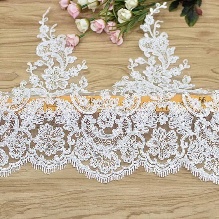 15yards/lot 33cm off white elegant bilateral cord embroidery lace trim wedding dress high-end dress lace accessories
15yards/lot 33cm off white elegant bilateral cord embroidery lace trim wedding dress high-end dress lace accessories