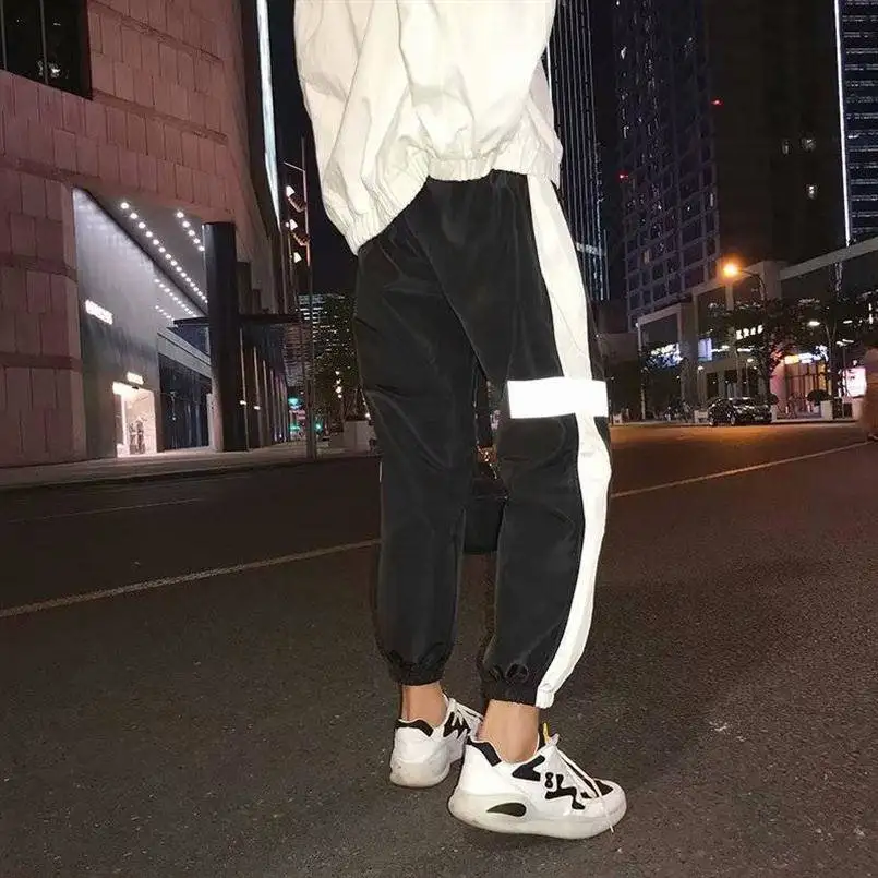 Thin Reflective Streetwear Pants Men Jogger Ankle-Length Harem Pants Men Clothes 2019 Summer Joggers Trousers Men Pants Casual
Thin Reflective Streetwear Pants Men Jogger Ankle-Length Harem Pants Men Clothes 2019 Summer Joggers Trousers Men Pants Casual