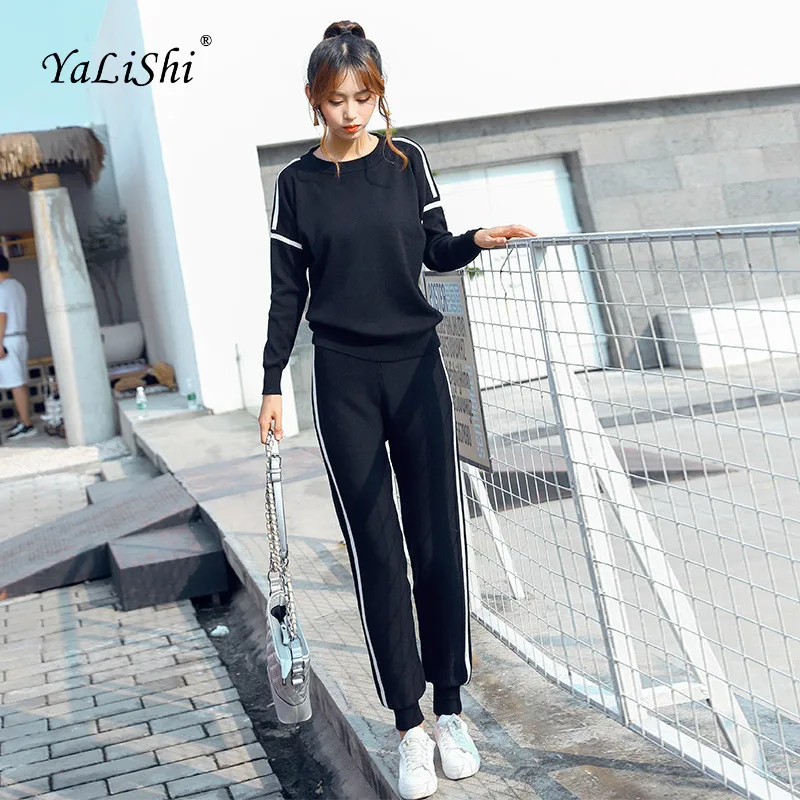 2 Piece Set 2018 Autumn Women Black Long Sleeve O-neck Casual Knitting Top Full Length Modis Striped Sports Pants Two Piece Set
2 Piece Set 2018 Autumn Women Black Long Sleeve O-neck Casual Knitting Top Full Length Modis Striped Sports Pants Two Piece Set