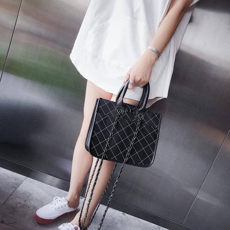 Designer Large Chain Messenger Bag Tote Luxury Leather Handbag Diamond Lattice Women Bag Top-Handle Ladies Quilted Shoulder Bags
Designer Large Chain Messenger Bag Tote Luxury Leather Handbag Diamond Lattice Women Bag Top-Handle Ladies Quilted Shoulder Bags