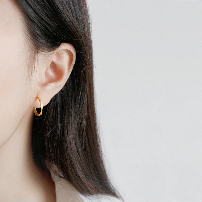 YPAY Authentic 100% 925 Sterling Silver Twisted Earring Gold Plated Stud Earrings for Women Jewelry Boucle D'oreille YME256
YPAY Authentic 100% 925 Sterling Silver Twisted Earring Gold Plated Stud Earrings for Women Jewelry Boucle D'oreille YME256
