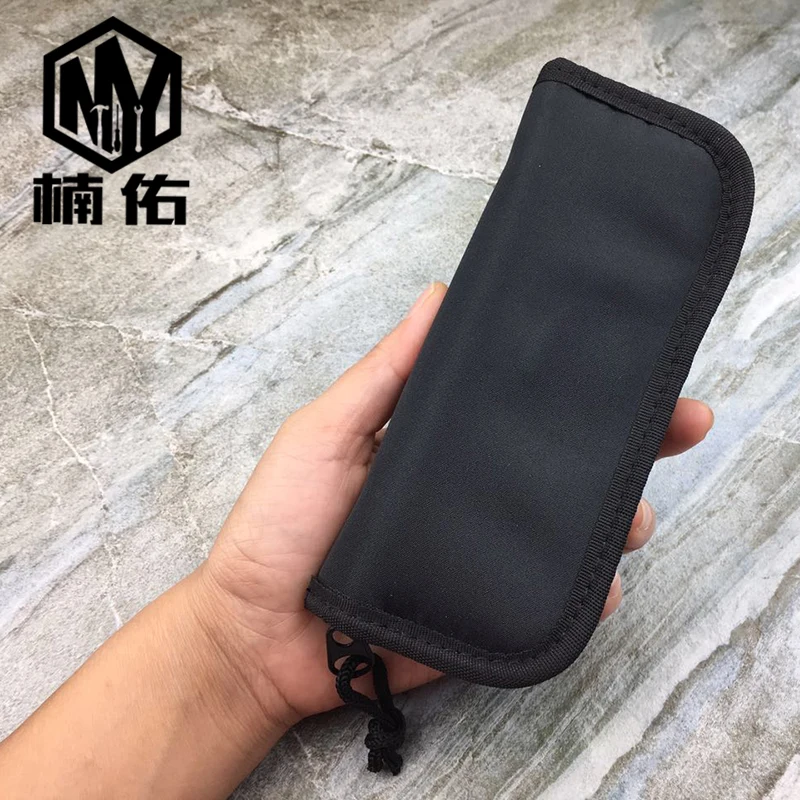 1PC Portable Nylon Storage Bag Tool Knife Bag Folding Knife Case Scabbard Outdoor Travel Pocket EDC Tool Accessories Equipment
1PC Portable Nylon Storage Bag Tool Knife Bag Folding Knife Case Scabbard Outdoor Travel Pocket EDC Tool Accessories Equipment