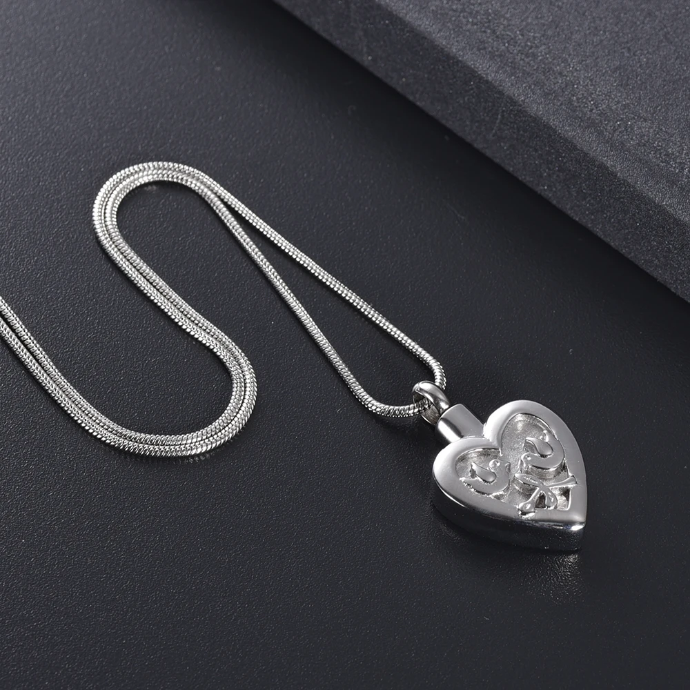 Lovely Pet Dove Heart Pendant Peace Bird with Olive Branch Cremation Necklace Vintage Wing Pigeon Animal Cremation Pendant
Lovely Pet Dove Heart Pendant Peace Bird with Olive Branch Cremation Necklace Vintage Wing Pigeon Animal Cremation Pendant