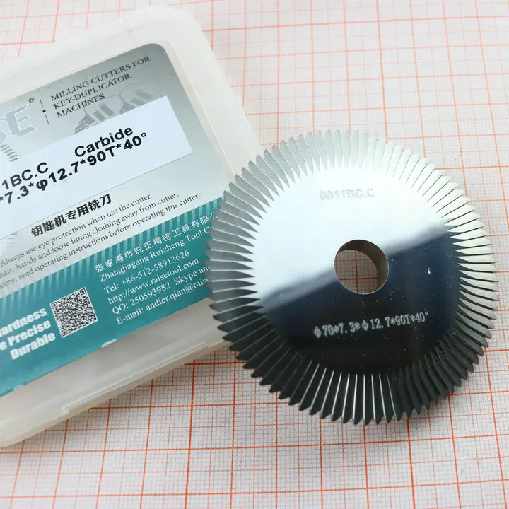 0011BC.C Double fase tungsten key cutter saw blade 70*7.3*12.7mm*90T blade cutter for key machine100D,100E,100E1,100F,100G,101
0011BC.C Double fase tungsten key cutter saw blade 70*7.3*12.7mm*90T blade cutter for key machine100D,100E,100E1,100F,100G,101