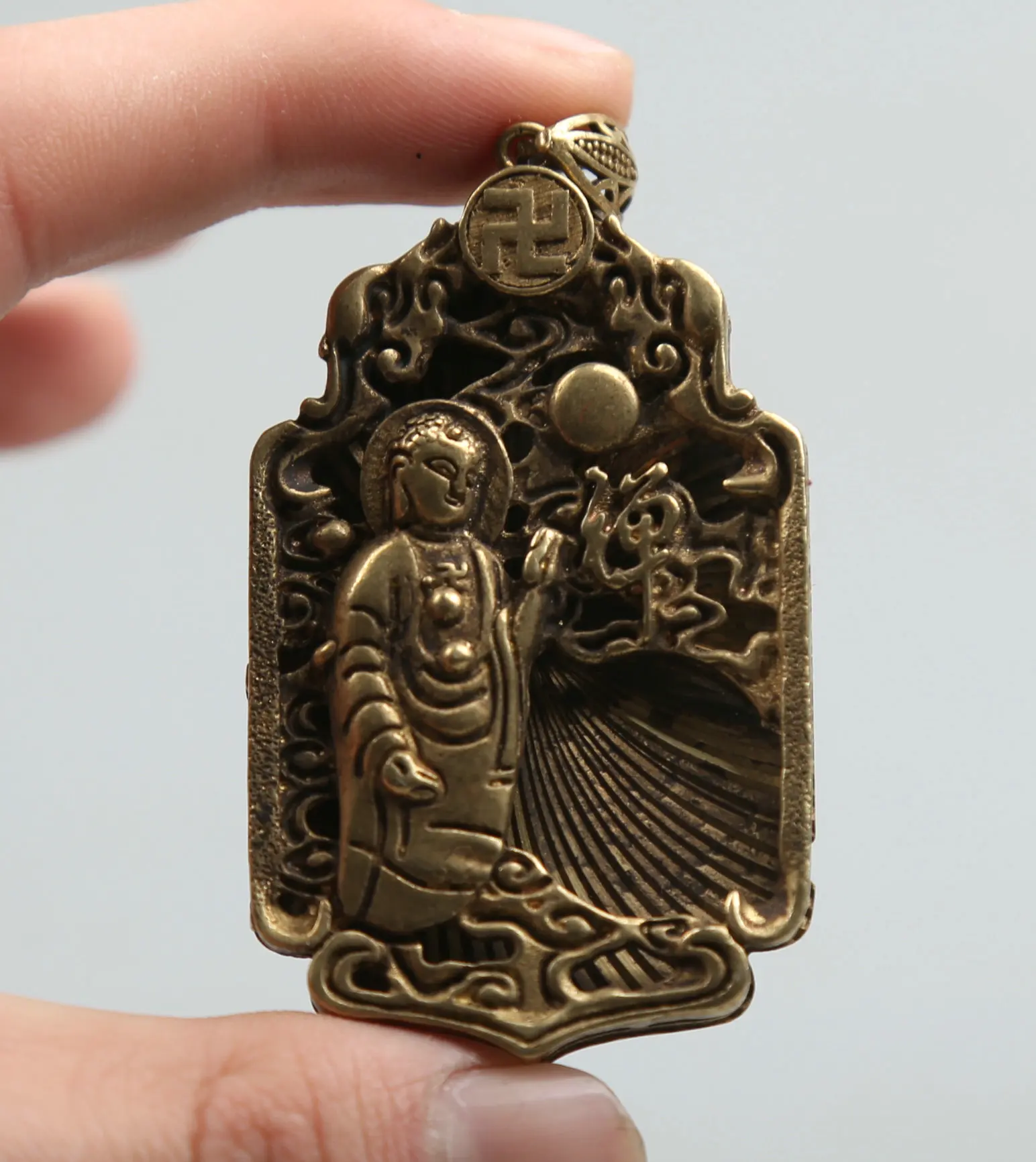 64MM/2.5" Collect Curio Rare Chinese Fengshui Bronze Exquisite Buddhism Sakyamuni Tathagata Buddha Pendant Statue Statuary 27g
64MM/2.5" Collect Curio Rare Chinese Fengshui Bronze Exquisite Buddhism Sakyamuni Tathagata Buddha Pendant Statue Statuary 27g