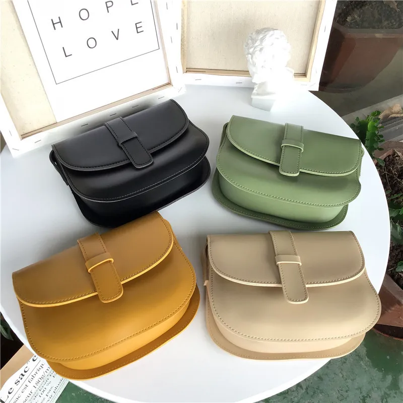 New Brand Fashion Shoulder Bag For Women Semicircular Design Saddle Bag Teen Girls Simple Casual Crossbody Bag Holiday Beach Bag
New Brand Fashion Shoulder Bag For Women Semicircular Design Saddle Bag Teen Girls Simple Casual Crossbody Bag Holiday Beach Bag