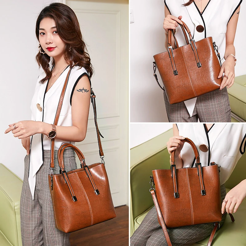 ZMQN Ladies Handbags Vintage Leather Bags For Women 2020 Designer Handbags High Quality Luxury Hand Bag Bucket Fmaous Brand C678
ZMQN Ladies Handbags Vintage Leather Bags For Women 2020 Designer Handbags High Quality Luxury Hand Bag Bucket Fmaous Brand C678