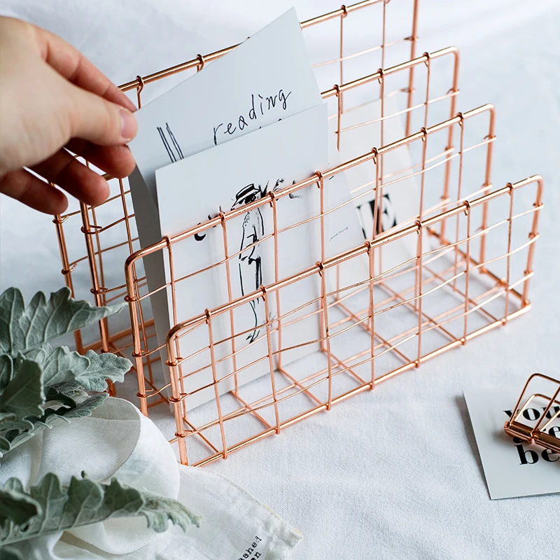 2018 iron woven Desktop storage box office storage rack decoration Nordic rose gold bronze simple bookshelf storage baskets
2018 iron woven Desktop storage box office storage rack decoration Nordic rose gold bronze simple bookshelf storage baskets
