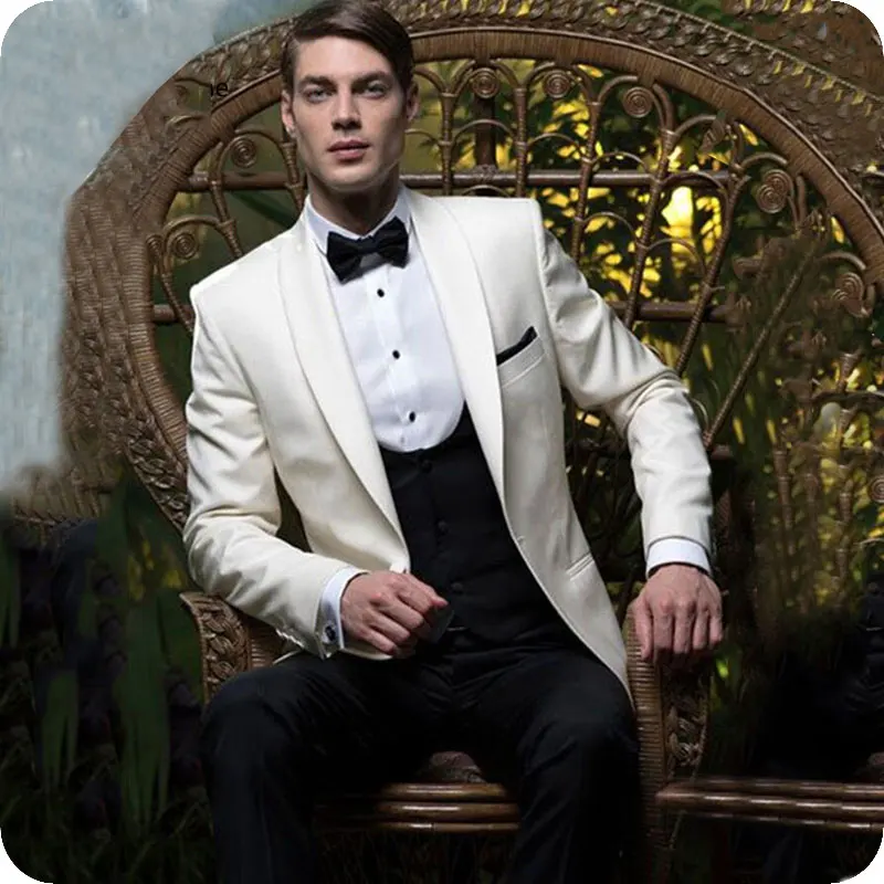 White Shawl Lapel Men Wedding Suits Tuxedos Slim Fit Terno Groom Wear 3 Pieces (Jacket+Pants+Vest) Bridegroom Costume Homme Prom
White Shawl Lapel Men Wedding Suits Tuxedos Slim Fit Terno Groom Wear 3 Pieces (Jacket+Pants+Vest) Bridegroom Costume Homme Prom