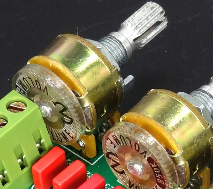 WIMA Amplifier Passive Tone Plate High / Low / Tone Adjust Front Board Front Board
WIMA Amplifier Passive Tone Plate High / Low / Tone Adjust Front Board Front Board