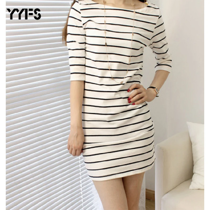 YYFS 2019 Summer Long T shirt women striped Tight t-shirt women Casual O-neck vintage tee shirt femme camisetas mujer plus size
YYFS 2019 Summer Long T shirt women striped Tight t-shirt women Casual O-neck vintage tee shirt femme camisetas mujer plus size