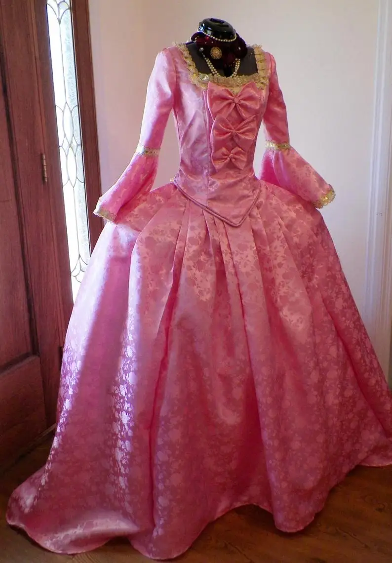 Розовое платье Marie Antoinette Rococo 18-го века французское в колониальном стиле