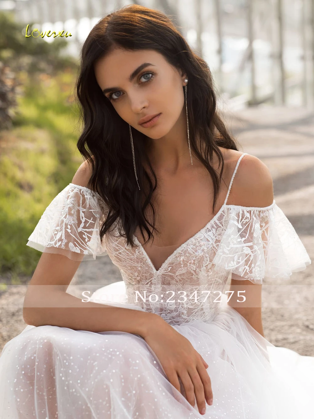 Loverxu Illusion Short Sleeve Lace Beach Wedding Dresses 2019 Appliques Beaded Sweep Train Spaghetti Straps vintage Bridal Gowns
Loverxu Illusion Short Sleeve Lace Beach Wedding Dresses 2019 Appliques Beaded Sweep Train Spaghetti Straps vintage Bridal Gowns