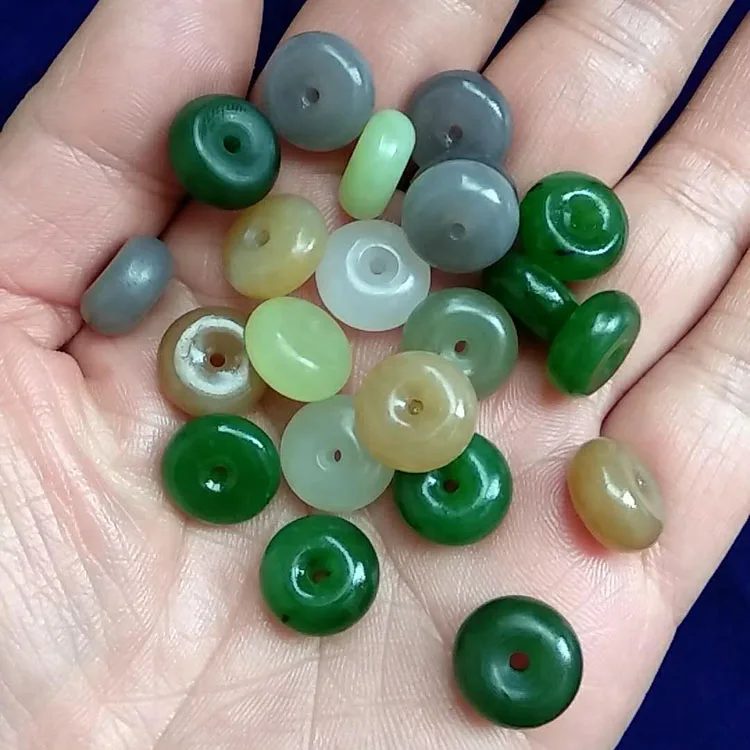 A series of three genuine wholesale natural jade jewelry jade jade pieces DIY knitting accessories - Jade
A series of three genuine wholesale natural jade jewelry jade jade pieces DIY knitting accessories - Jade