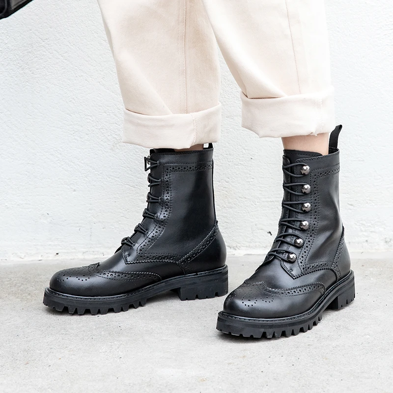 ISNOM Motorcycle Boots Women Mid-Calf Military Boot Round Toe Neutral Brogue Shoes Female Cross Tied Rivet Casual Shoes Ladies
ISNOM Motorcycle Boots Women Mid-Calf Military Boot Round Toe Neutral Brogue Shoes Female Cross Tied Rivet Casual Shoes Ladies