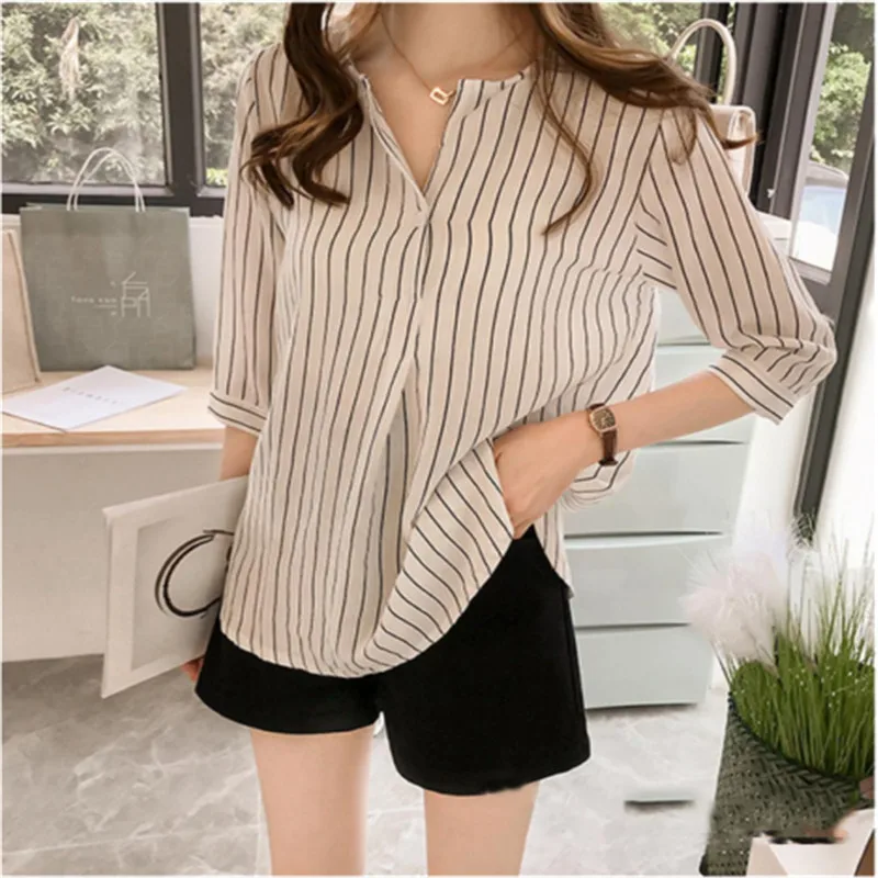2019 Women Summer Blouse Casual Half Sleeve V-Neck Striped Shirts Ladies Loose Plus Size Tops Blouse
2019 Women Summer Blouse Casual Half Sleeve V-Neck Striped Shirts Ladies Loose Plus Size Tops Blouse