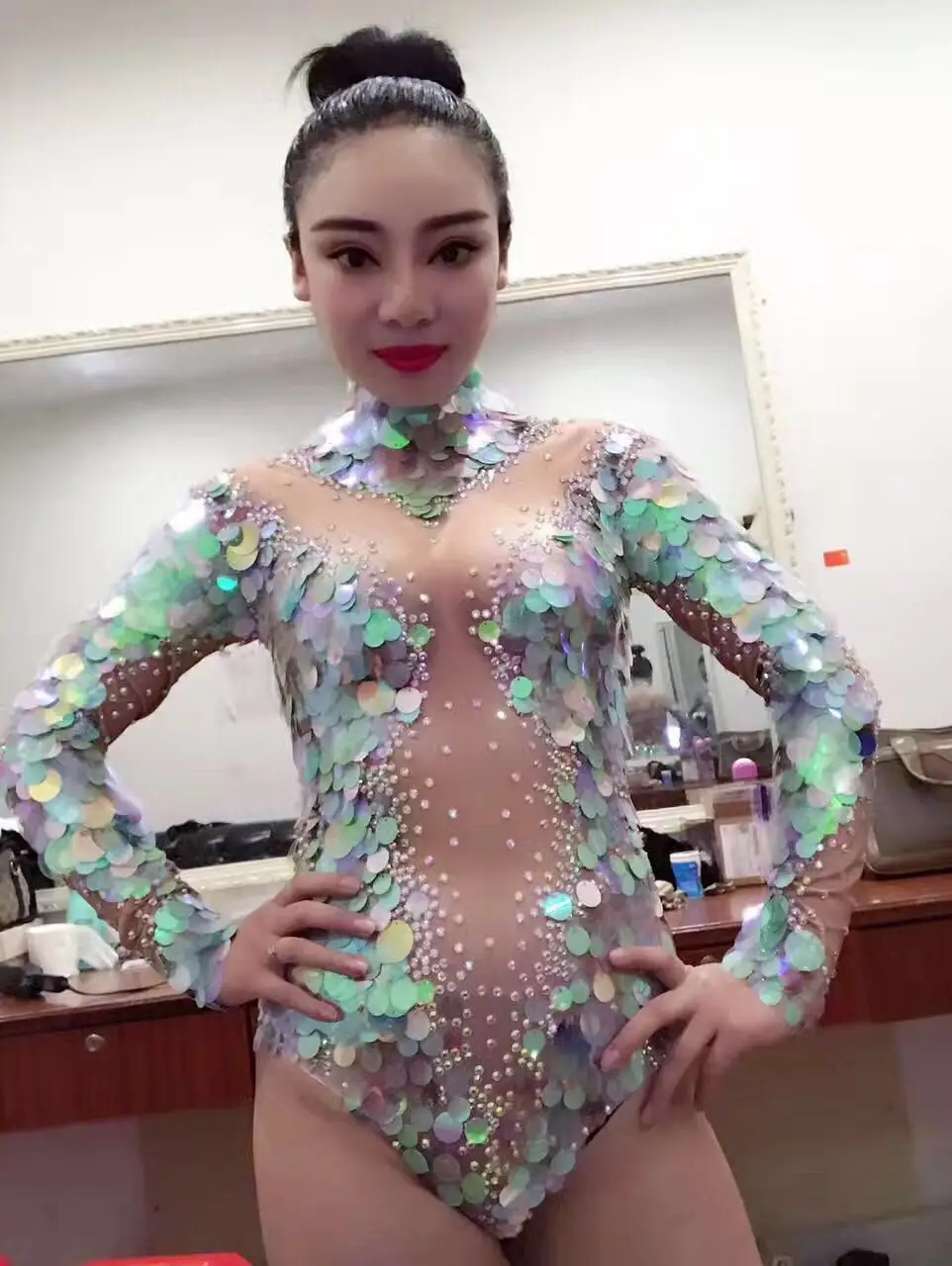 Women New Mermaid Big Sequins Sexy Bodysuit Leggings Crystals Party Costume Stage Performance Rhinestones Big Stretch Jumpsuit
Women New Mermaid Big Sequins Sexy Bodysuit Leggings Crystals Party Costume Stage Performance Rhinestones Big Stretch Jumpsuit