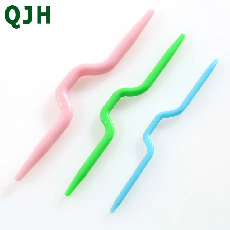 3 Size ABS Plastic Crochet Hook Knitting Needles Sweater Muffler Weaving tools Crooked Twist Curved needle Craft DIY Tool
3 Size ABS Plastic Crochet Hook Knitting Needles Sweater Muffler Weaving tools Crooked Twist Curved needle Craft DIY Tool