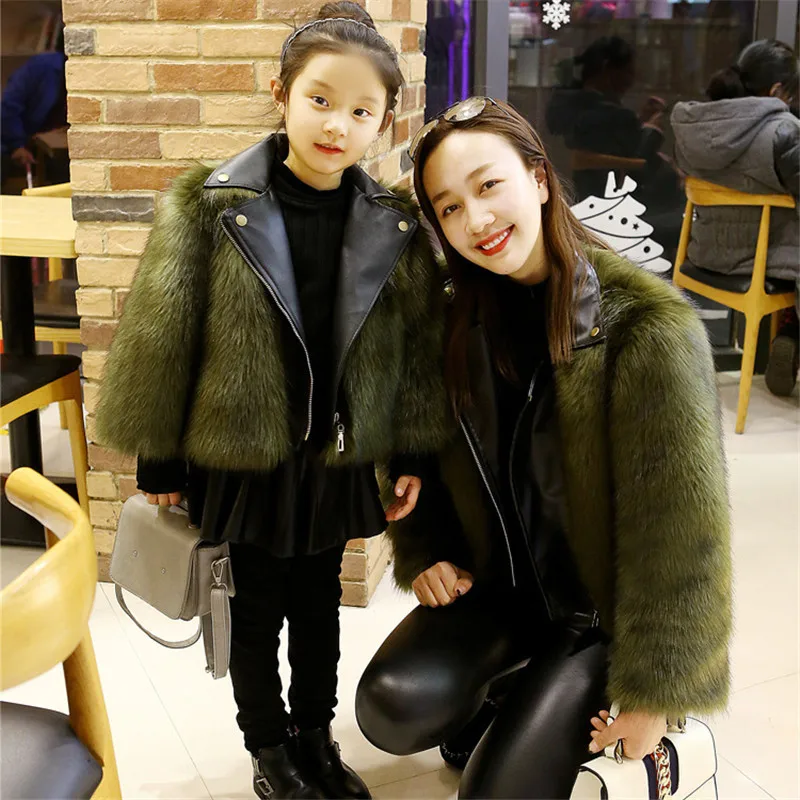LILIGIRL Winter Mother Daughter Christmas Faux Fur Leathe Coat Outwear for Family Christmas Matching Clothes Jacket
LILIGIRL Winter Mother Daughter Christmas Faux Fur Leathe Coat Outwear for Family Christmas Matching Clothes Jacket