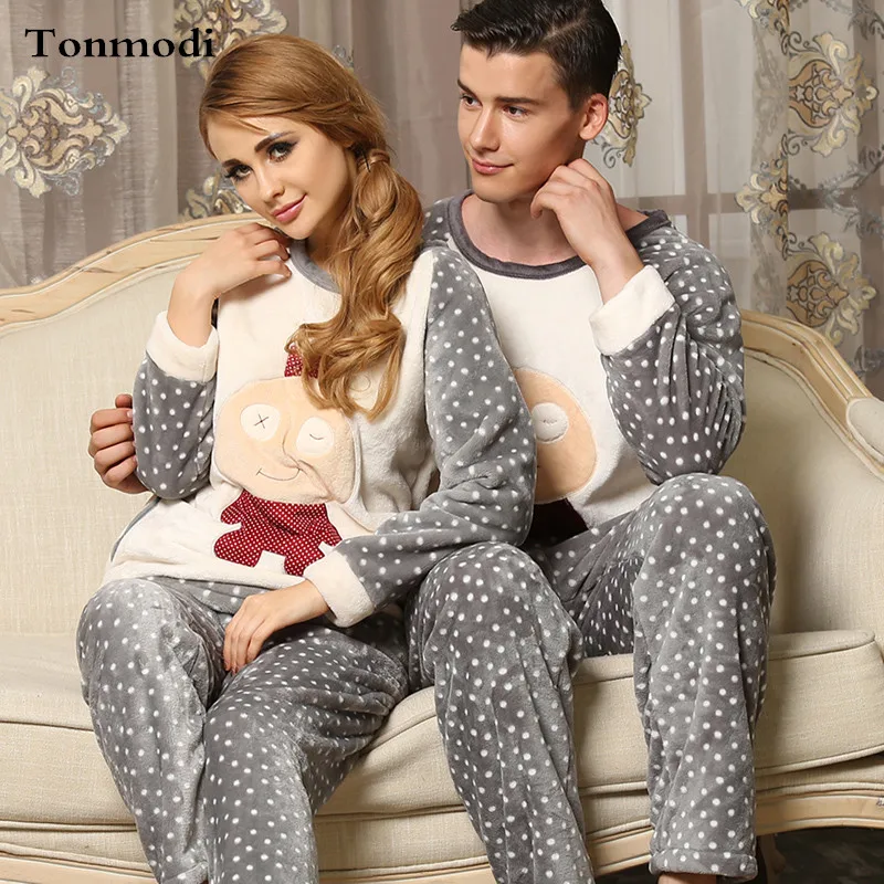 Winter Couples Pajamas Women Long-sleeve Pyjamas trousers Lovers Men Sleepwear Thickening Flanne Polka Dot Pullover Pajama Set
Winter Couples Pajamas Women Long-sleeve Pyjamas trousers Lovers Men Sleepwear Thickening Flanne Polka Dot Pullover Pajama Set