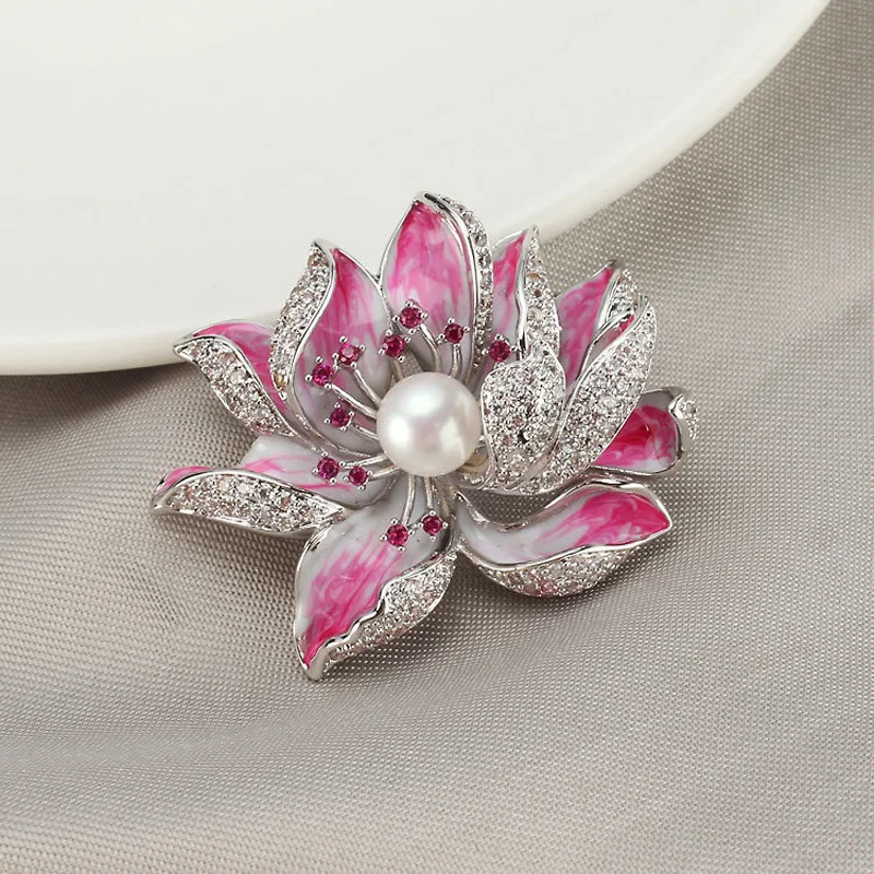 Luxury Crystal Antique Gold Flower Brooches Women Natural Pearl Brooch Pins Jewelry for Wedding Scarf Stone Pins Accessories
Luxury Crystal Antique Gold Flower Brooches Women Natural Pearl Brooch Pins Jewelry for Wedding Scarf Stone Pins Accessories