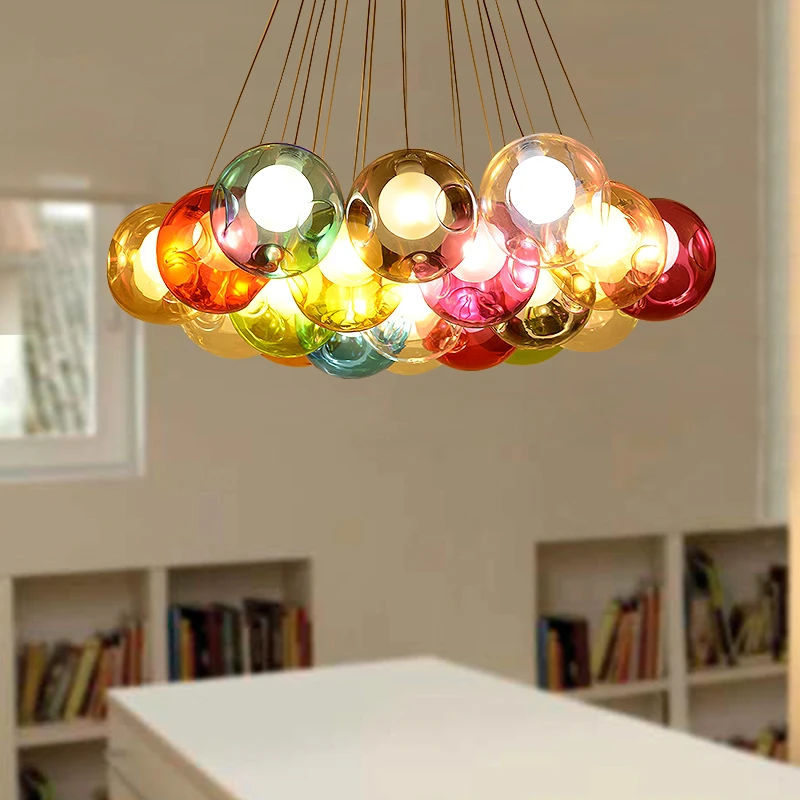 Postmodern living room hanging lights Stained glass balls chandelier Nordic bedroom suspended lamps LED dining room suspension
Postmodern living room hanging lights Stained glass balls chandelier Nordic bedroom suspended lamps LED dining room suspension