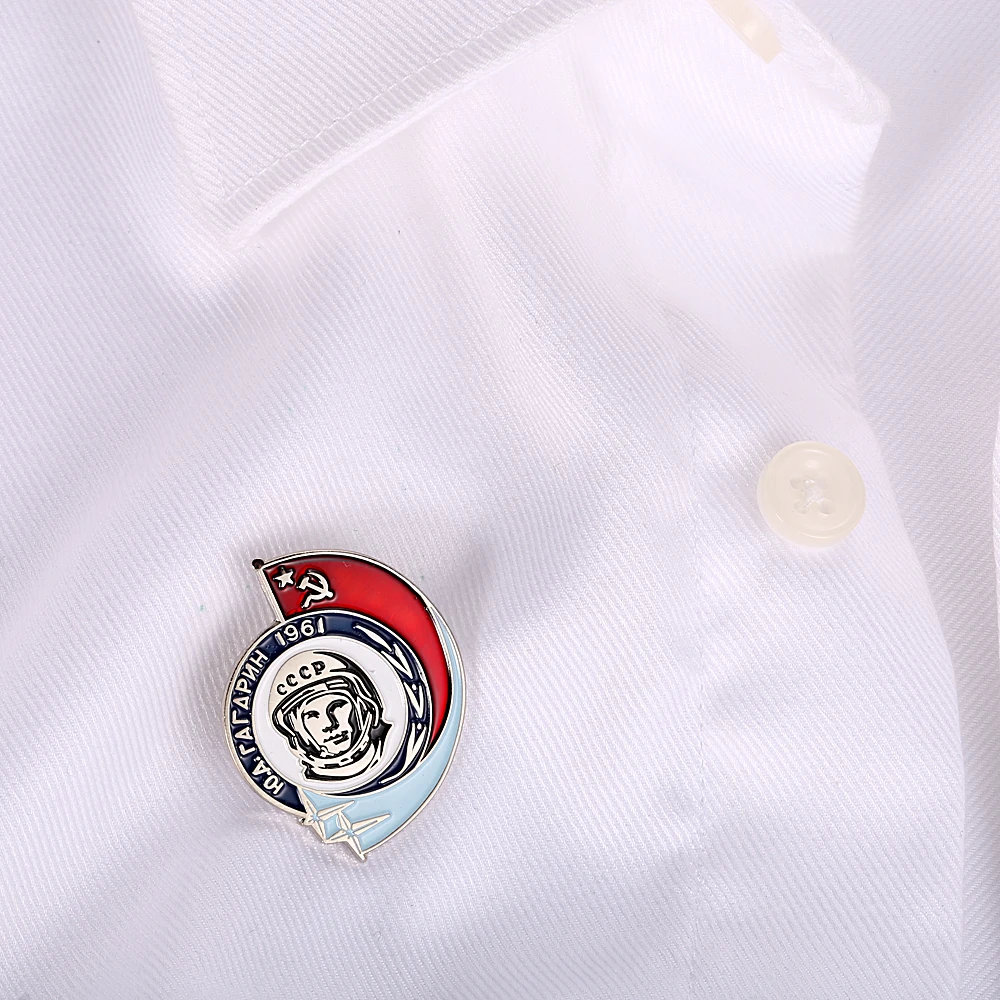 CCCP USSR Russian Yuri Alekseyevich Gagarin Badge