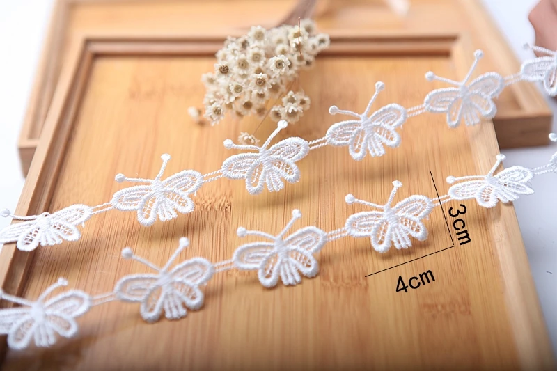 MLAEY Lace Trim 2Yard/Lot Polyester Lace Ribbon Fabric Handcraft Embroidered Sewing DIY Costume Lace Decoration 19526
MLAEY Lace Trim 2Yard/Lot Polyester Lace Ribbon Fabric Handcraft Embroidered Sewing DIY Costume Lace Decoration 19526