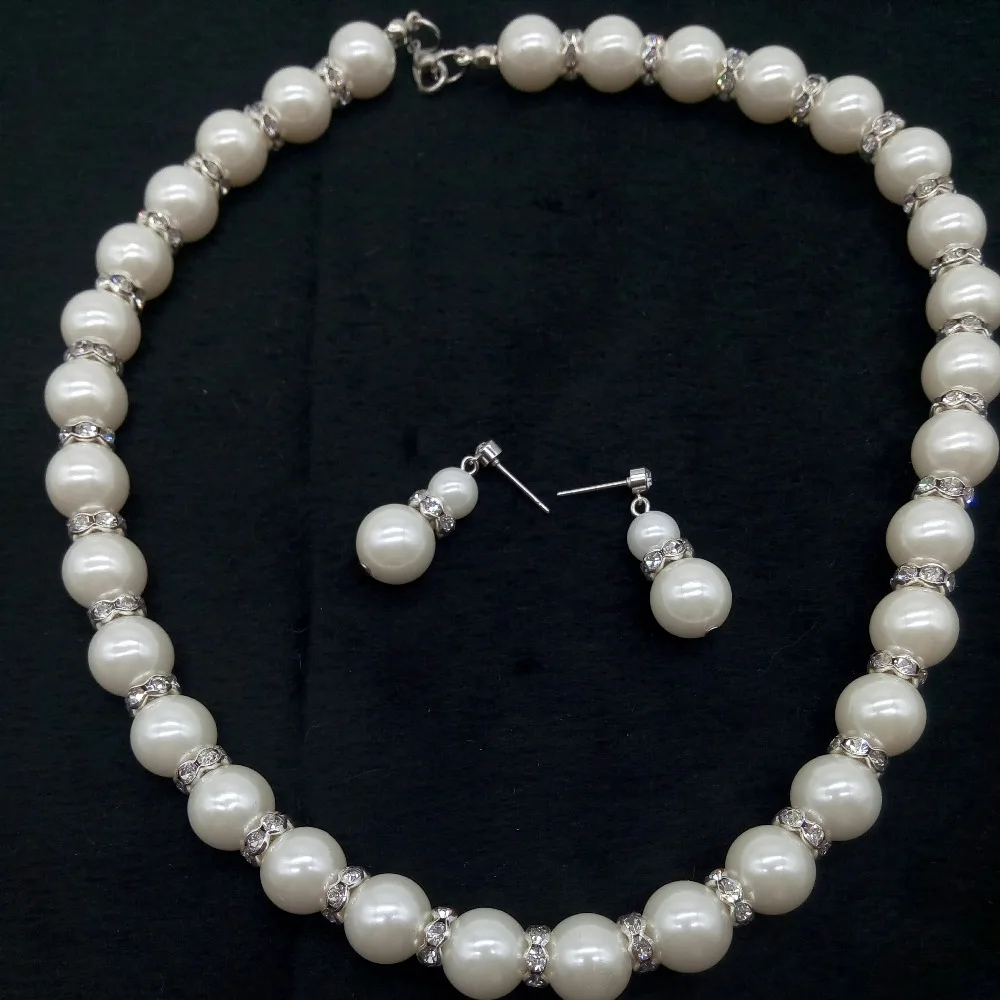Fashion Women Luxurious Imitation Pearl Strands Rhinestone Crystal Pendant Necklace
Fashion Women Luxurious Imitation Pearl Strands Rhinestone Crystal Pendant Necklace