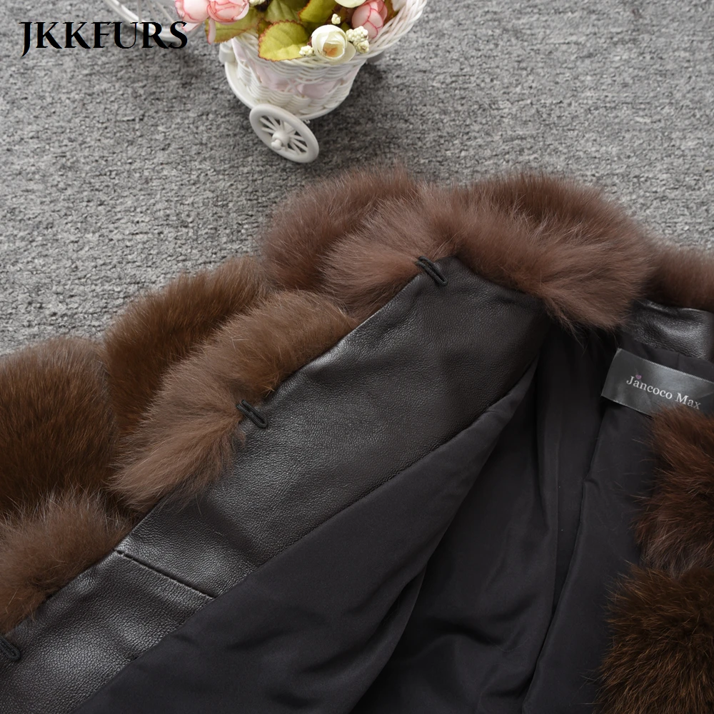 2021 New Women's Real Fox Fur Jacket Fashion Luxury Chunky Coat Genuine Natural Fur Winter Thick Warm Fur Outwear S7489
2021 New Women's Real Fox Fur Jacket Fashion Luxury Chunky Coat Genuine Natural Fur Winter Thick Warm Fur Outwear S7489