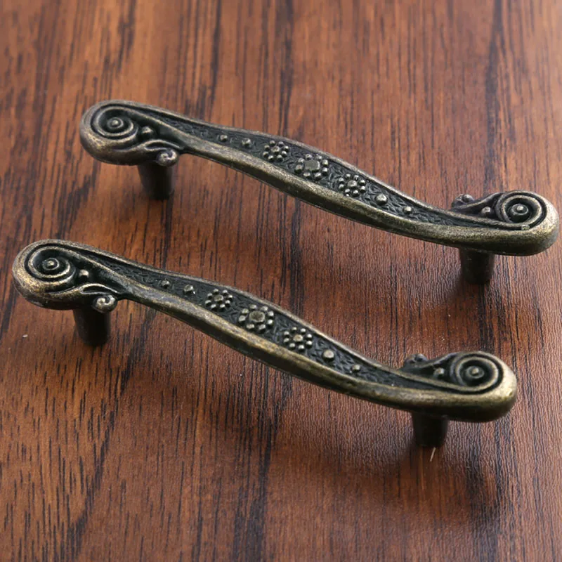Rustico vintage distress style furniture handles antique bronze kitchen cabinet cupboard door handles drawer dresser pulls 75mm
Rustico vintage distress style furniture handles antique bronze kitchen cabinet cupboard door handles drawer dresser pulls 75mm