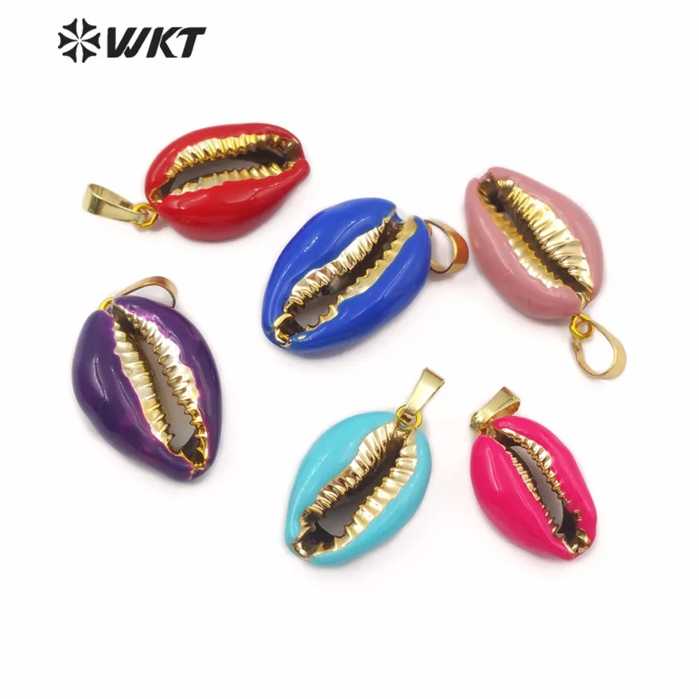WT-JP122 Natural Cowrie Shell With Resin Oil Process Blue Purple Red Colorful Gold Trim Shell Pendant For Ladies Gift Jewelry
WT-JP122 Natural Cowrie Shell With Resin Oil Process Blue Purple Red Colorful Gold Trim Shell Pendant For Ladies Gift Jewelry