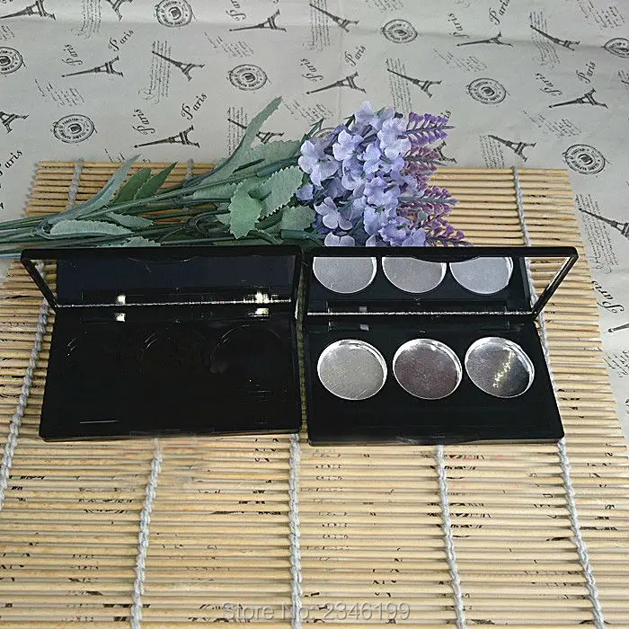30pcs/lot Empty Black Cosmetic Powder Case DIY Eyeshadow Palette 3 girds Blusher Compact Case Cosmetic Container
30pcs/lot Empty Black Cosmetic Powder Case DIY Eyeshadow Palette 3 girds Blusher Compact Case Cosmetic Container