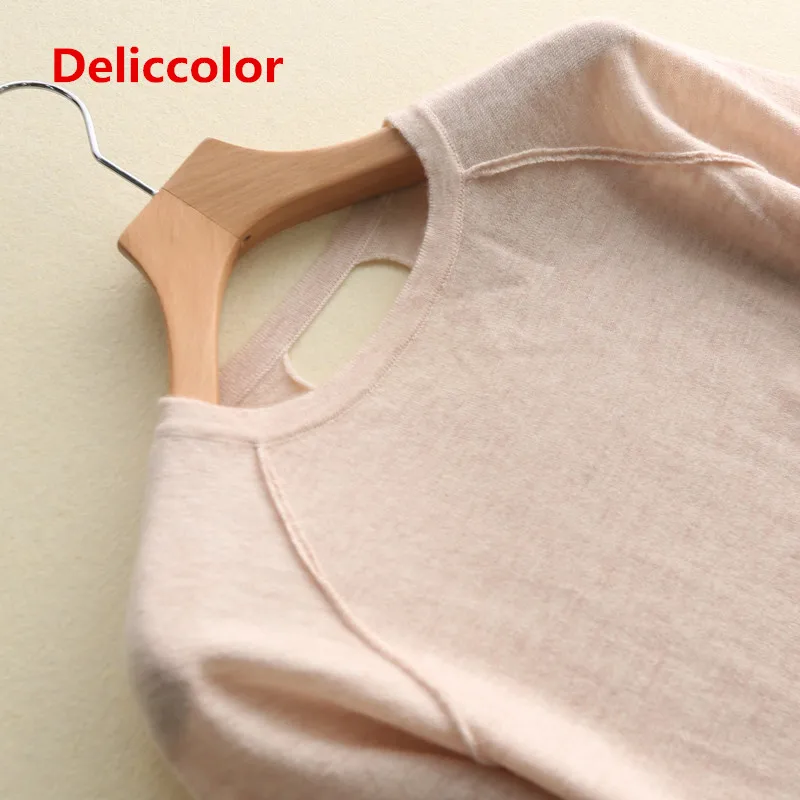 DELICCOLOR Women's sweater 2018 new style Short sleeve Circular collar sweater Thin and thin Simple and generous sweater
DELICCOLOR Women's sweater 2018 new style Short sleeve Circular collar sweater Thin and thin Simple and generous sweater